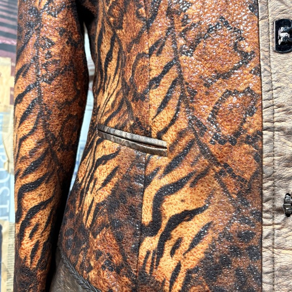 Y2K Tiger Leopard Print Faux Leather Jacket - Picture 4 of 6